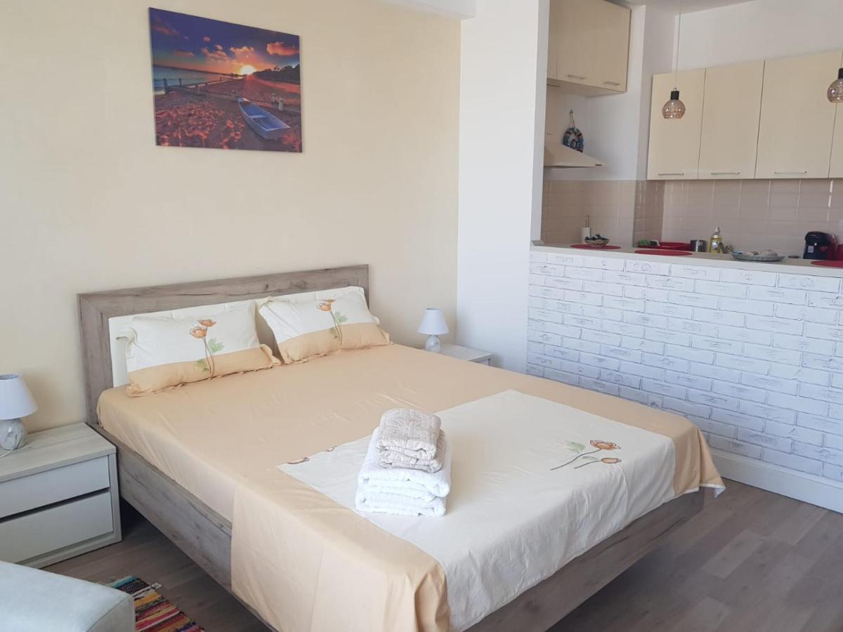 Estival Studio By Onix Blue Mamaia Nord Năvodari Екстериор снимка